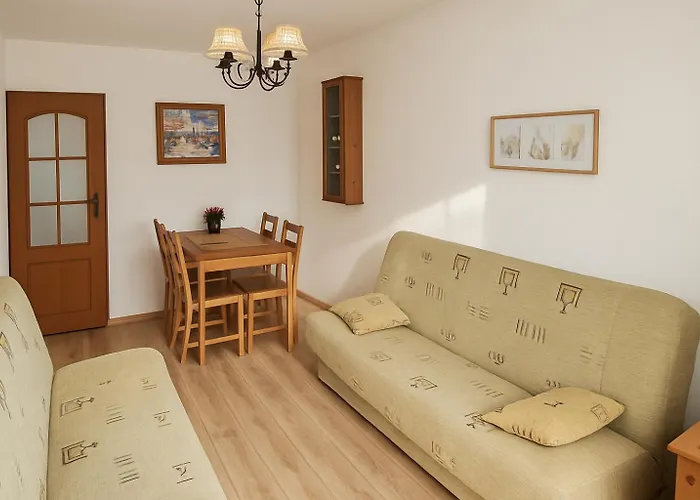 Lägenhet Mieszkania I Przy Plazy, Zeromskiego 2 Holiapart