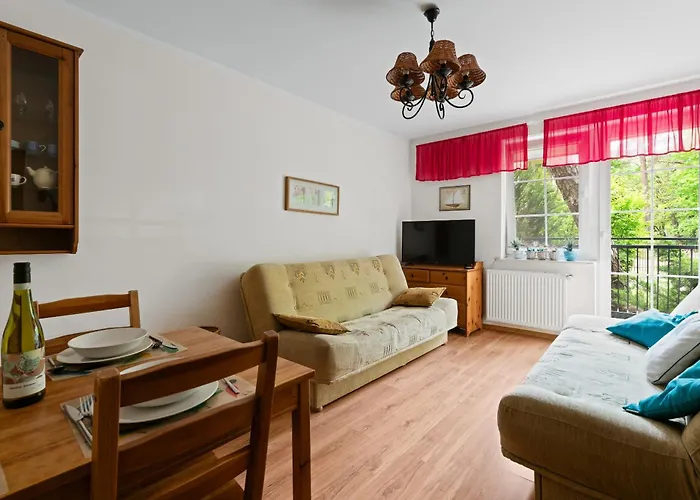 Mieszkania i apartamenty przy plaży, przyjazne czwronogom, Żeromskiego 2 HoliApart * Krynica Morska